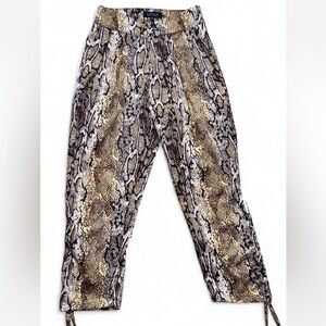 NWOT LAHIVE Stylish Snake Print Women's capri pants with synch on the side SZ XS